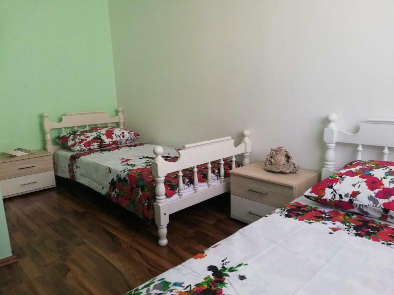 Apartment Bluebay Дуги Рат Екстериор снимка